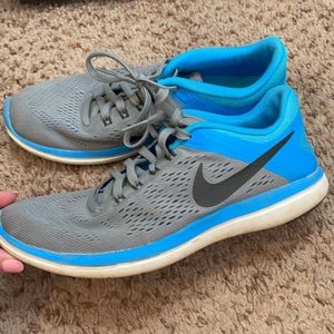 Nike sneakers size 7 gray and blue